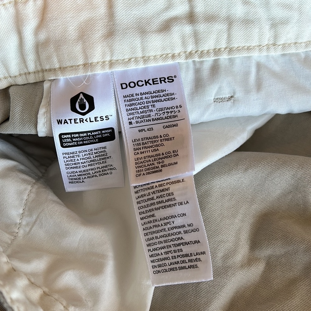 Men’s Dockers Khaki Shorts - Picture 4 of 10